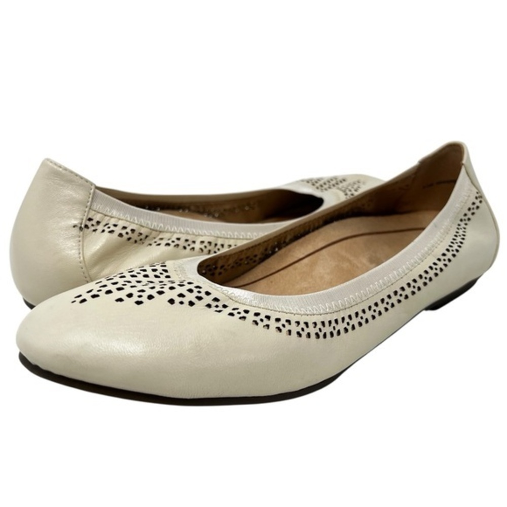 Vionic Cream Perforated Flats